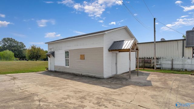 1214 North Jefferson Street, Athens, AL 35611