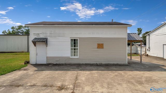 1214 North Jefferson Street, Athens, AL 35611