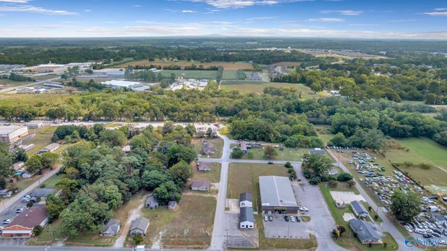 1214 North Jefferson Street, Athens, AL 35611