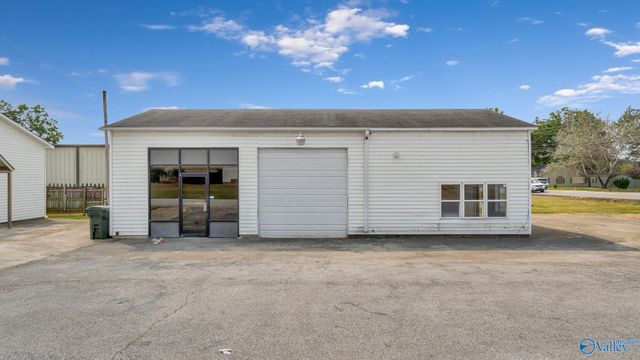 1214 North Jefferson Street, Athens, AL 35611