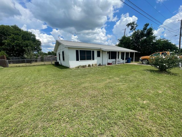 604 N Angelina Street, Whitney, TX 76692