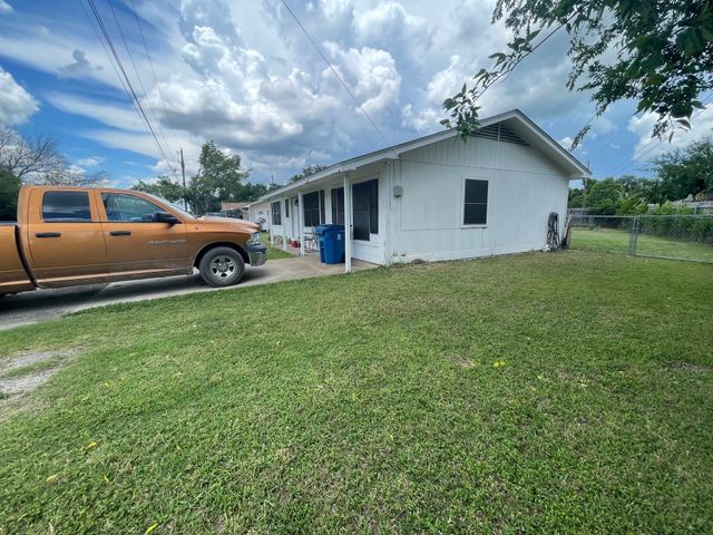 604 N Angelina Street, Whitney, TX 76692