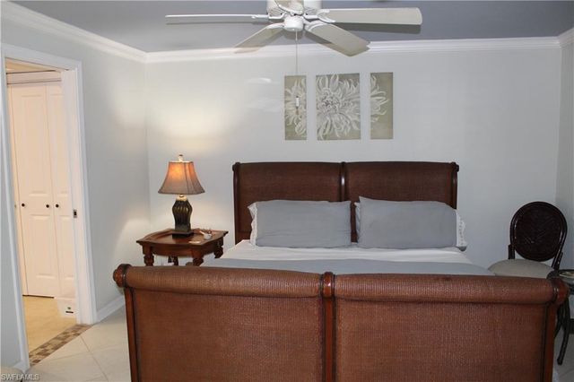 606 Park Shore DR, Naples, FL 34103