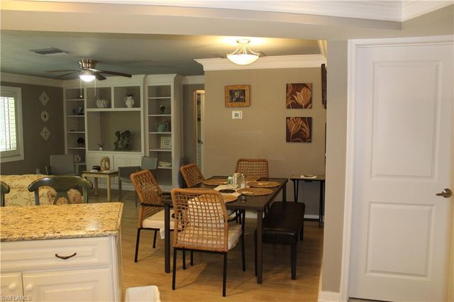 606 Park Shore DR, Naples, FL 34103