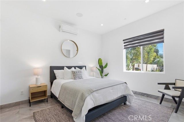 23143 Leonora, Woodland Hills (los Angeles), CA 91367