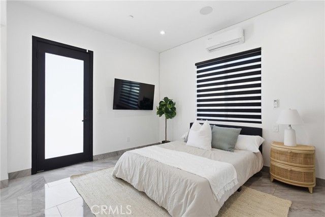 23143 Leonora, Woodland Hills (los Angeles), CA 91367