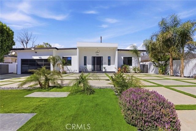 23143 Leonora, Woodland Hills (los Angeles), CA 91367