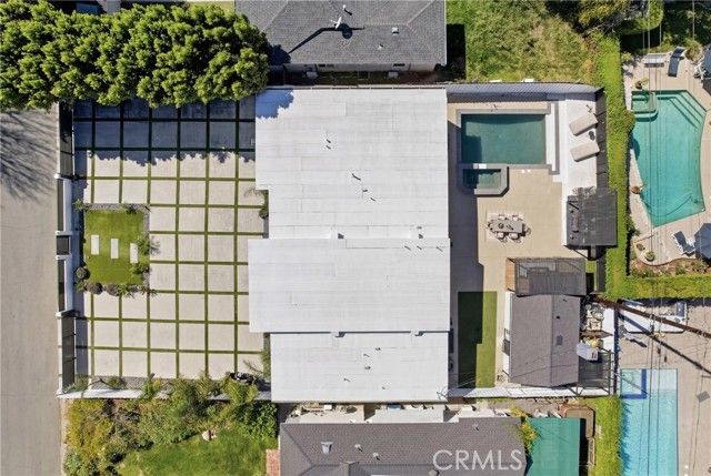 23143 Leonora, Woodland Hills (los Angeles), CA 91367