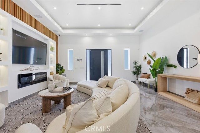 23143 Leonora, Woodland Hills (los Angeles), CA 91367