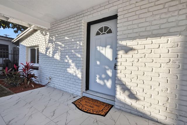 621 1st Street, Hialeah, FL 33010