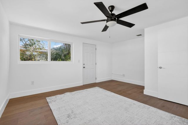 621 1st Street, Hialeah, FL 33010