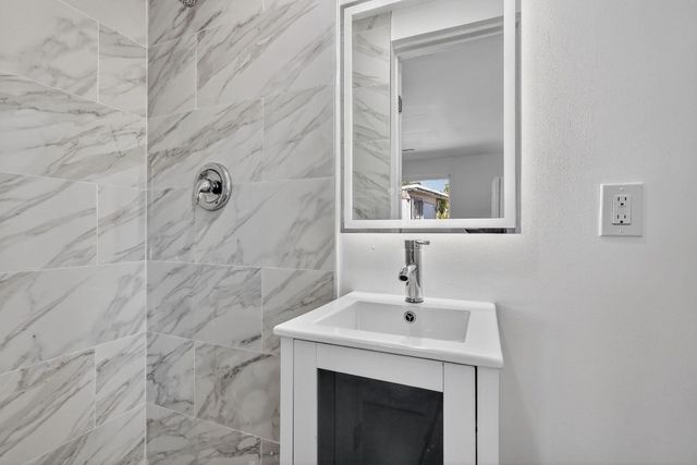 621 1st Street, Hialeah, FL 33010