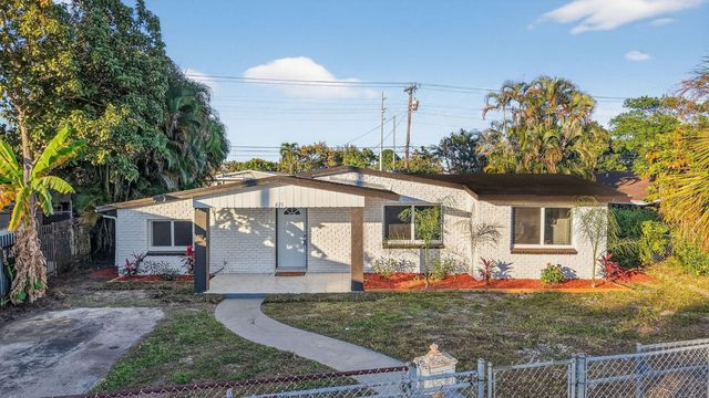 621 1st Street, Hialeah, FL 33010