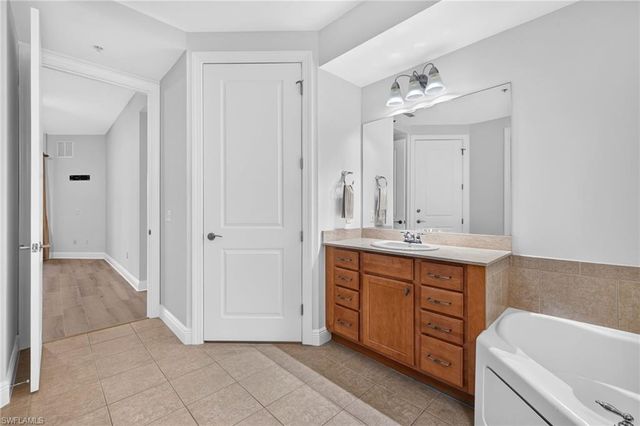 8010 Via Sardinia WAY 4213, Estero, FL 33928