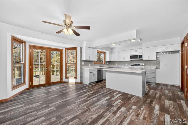 231 Hart Drive, St Clair, MO 63077