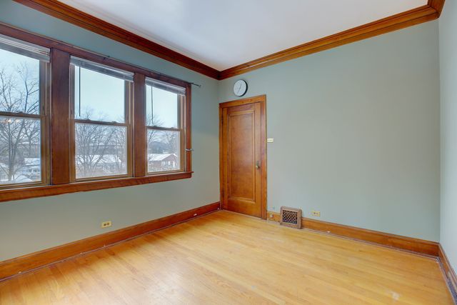 17 Park Avenue 2, River Forest, IL 60305