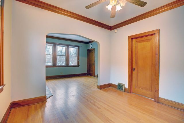 17 Park Avenue 2, River Forest, IL 60305