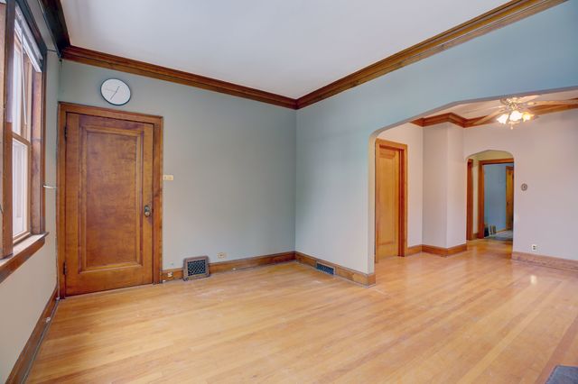 17 Park Avenue 2, River Forest, IL 60305
