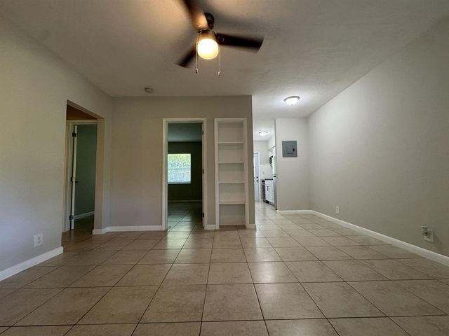 625 NE 14th Avenue 4, Fort Lauderdale, FL 33304