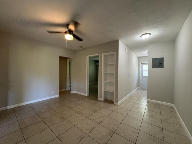 625 NE 14th Avenue 4, Fort Lauderdale, FL 33304