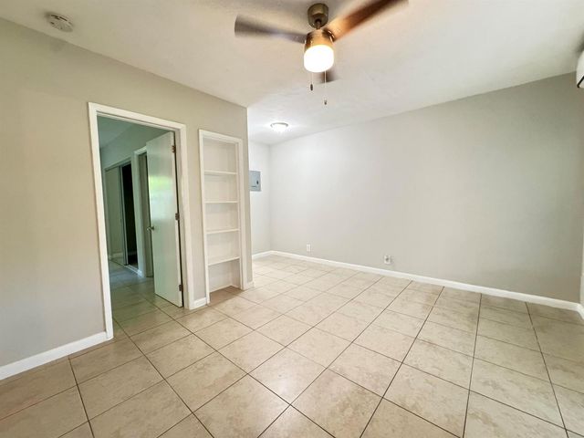 625 NE 14th Avenue 4, Fort Lauderdale, FL 33304