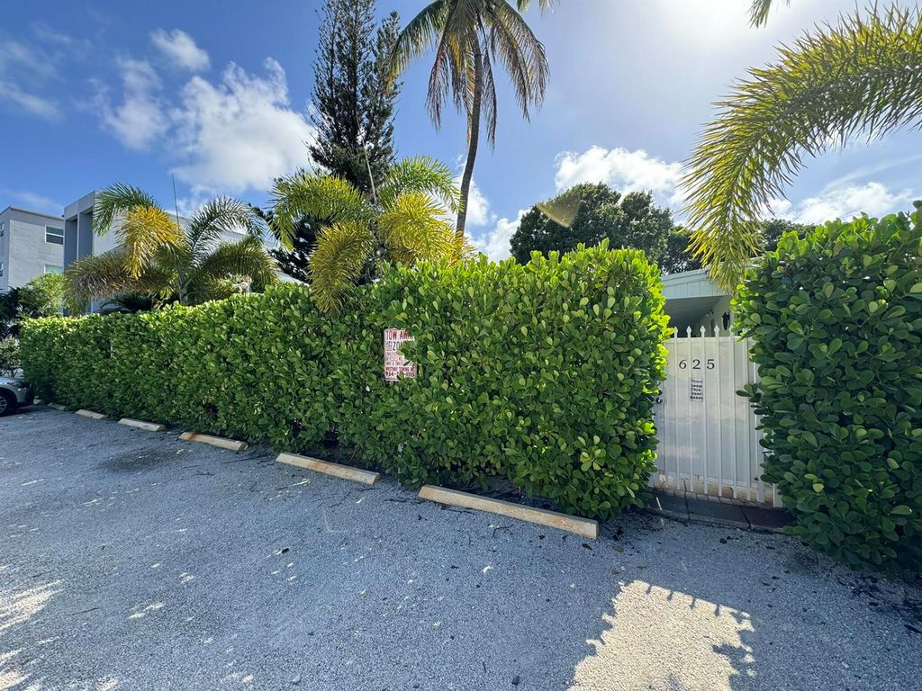 625 NE 14th Avenue 4, Fort Lauderdale, FL 33304