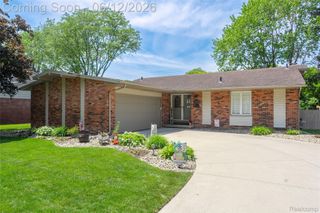 18481 Westbrook Drive, Livonia, MI 48152
