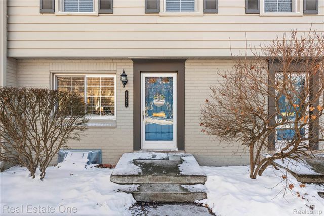 1675 Graefield Road, Birmingham, MI 48009