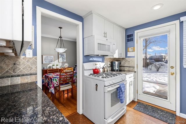 1675 Graefield Road, Birmingham, MI 48009