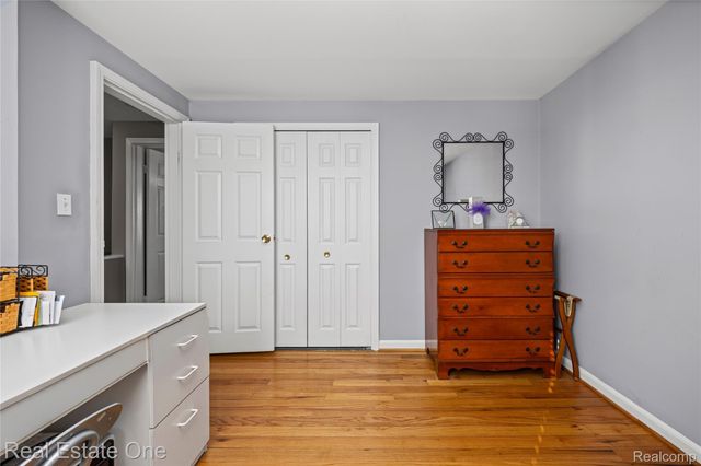 1675 Graefield Road, Birmingham, MI 48009