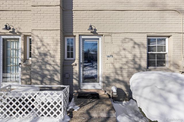 1675 Graefield Road, Birmingham, MI 48009