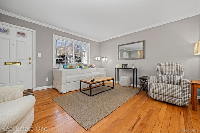 1675 Graefield Road, Birmingham, MI 48009