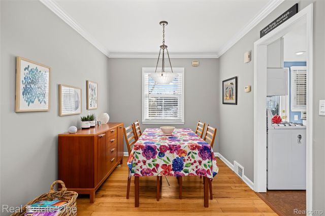 1675 Graefield Road, Birmingham, MI 48009