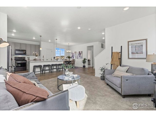 1958 Autumn Moon Dr, Windsor, CO 80550