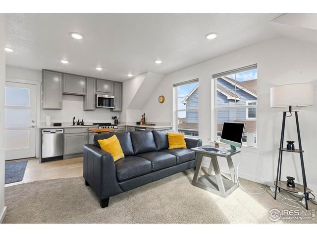 1958 Autumn Moon Dr, Windsor, CO 80550