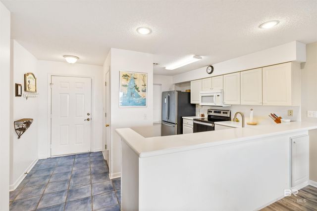 4521 PORT SIDE Lane 203, Gulf Shores, AL 36542