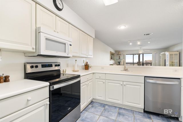 4521 PORT SIDE Lane 203, Gulf Shores, AL 36542