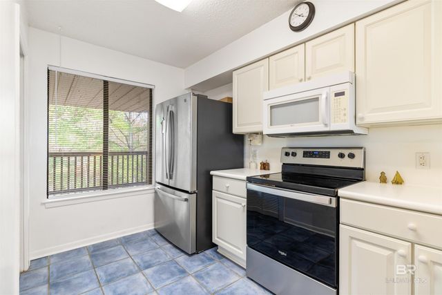 4521 PORT SIDE Lane 203, Gulf Shores, AL 36542