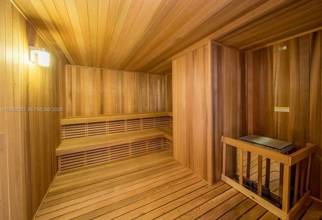 45 SW 9th St 3809, Miami, FL 33130