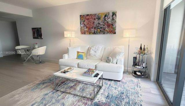 45 SW 9th St 3809, Miami, FL 33130