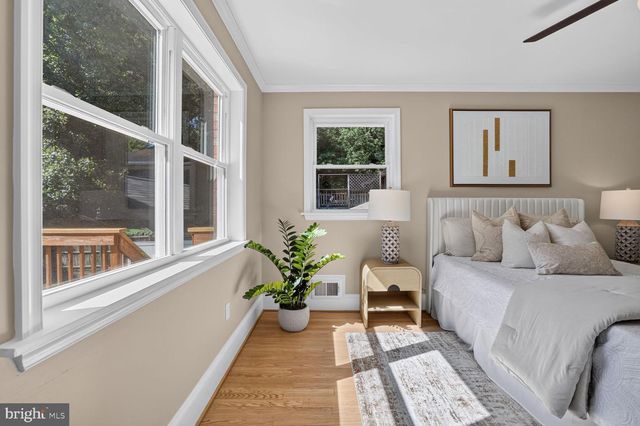 9009 MEARS ST, Fairfax, VA 22031