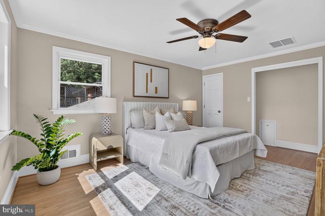 9009 MEARS ST, Fairfax, VA 22031