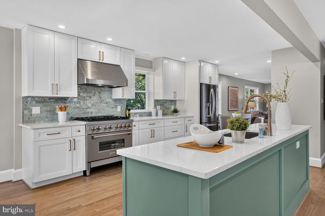 9009 MEARS ST, Fairfax, VA 22031