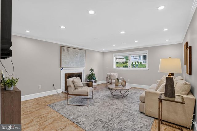 9009 MEARS ST, Fairfax, VA 22031