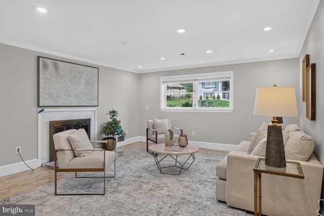 9009 MEARS ST, Fairfax, VA 22031