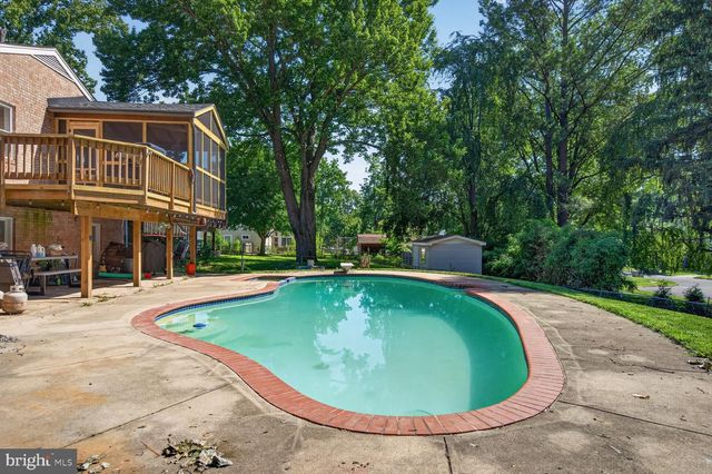 9009 MEARS ST, Fairfax, VA 22031