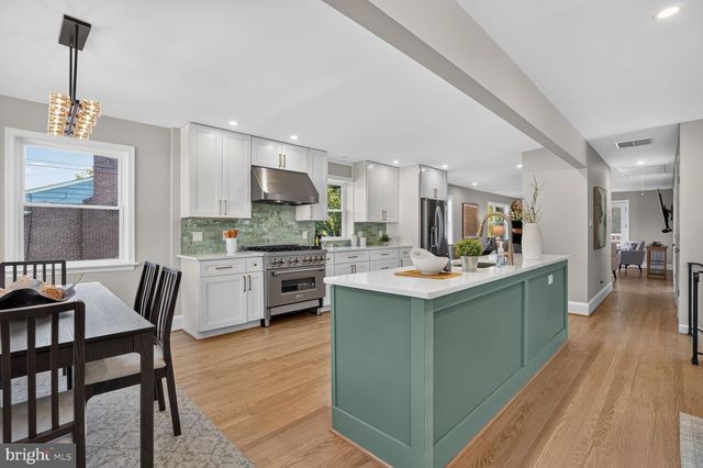 9009 MEARS ST, Fairfax, VA 22031