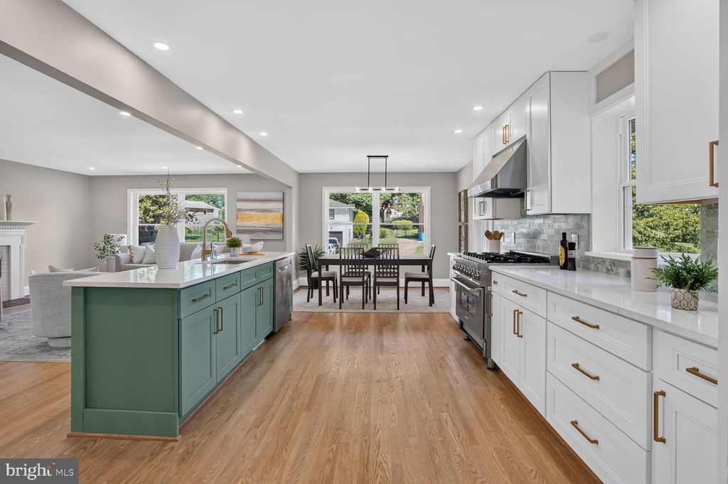 9009 MEARS ST, Fairfax, VA 22031