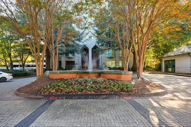 2870 Pharr Court South NW 2602, Atlanta, GA 30305
