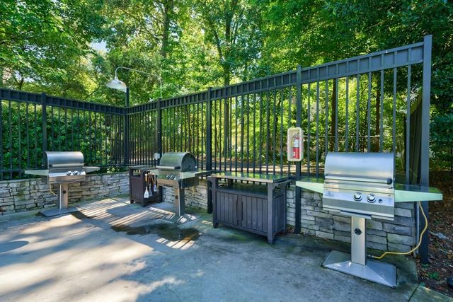 2870 Pharr Court South NW 2602, Atlanta, GA 30305
